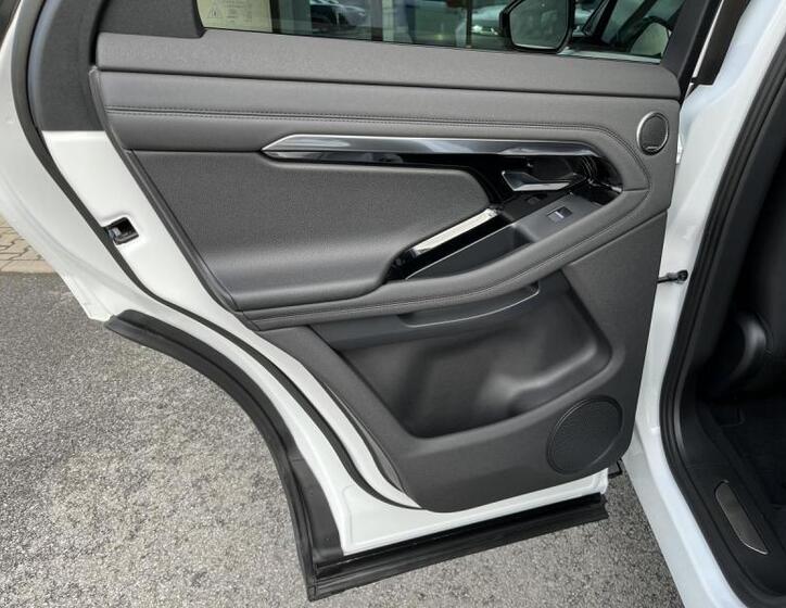 Land Rover Range Rover Evoque 25