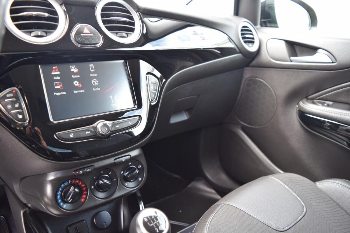 Opel Adam Hatchback 999,0 66 kw