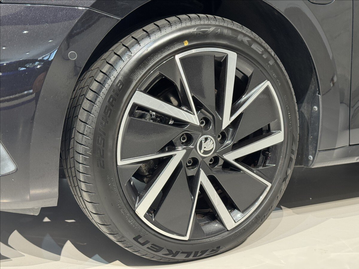 Škoda Octavia Kombi 1,4 l 150 kw