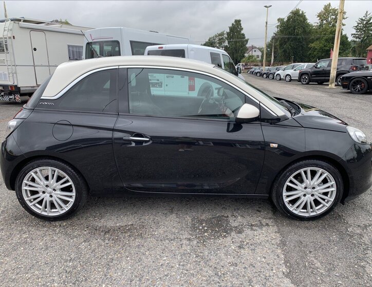 Opel Adam Hatchback 1,4 l 64 kw