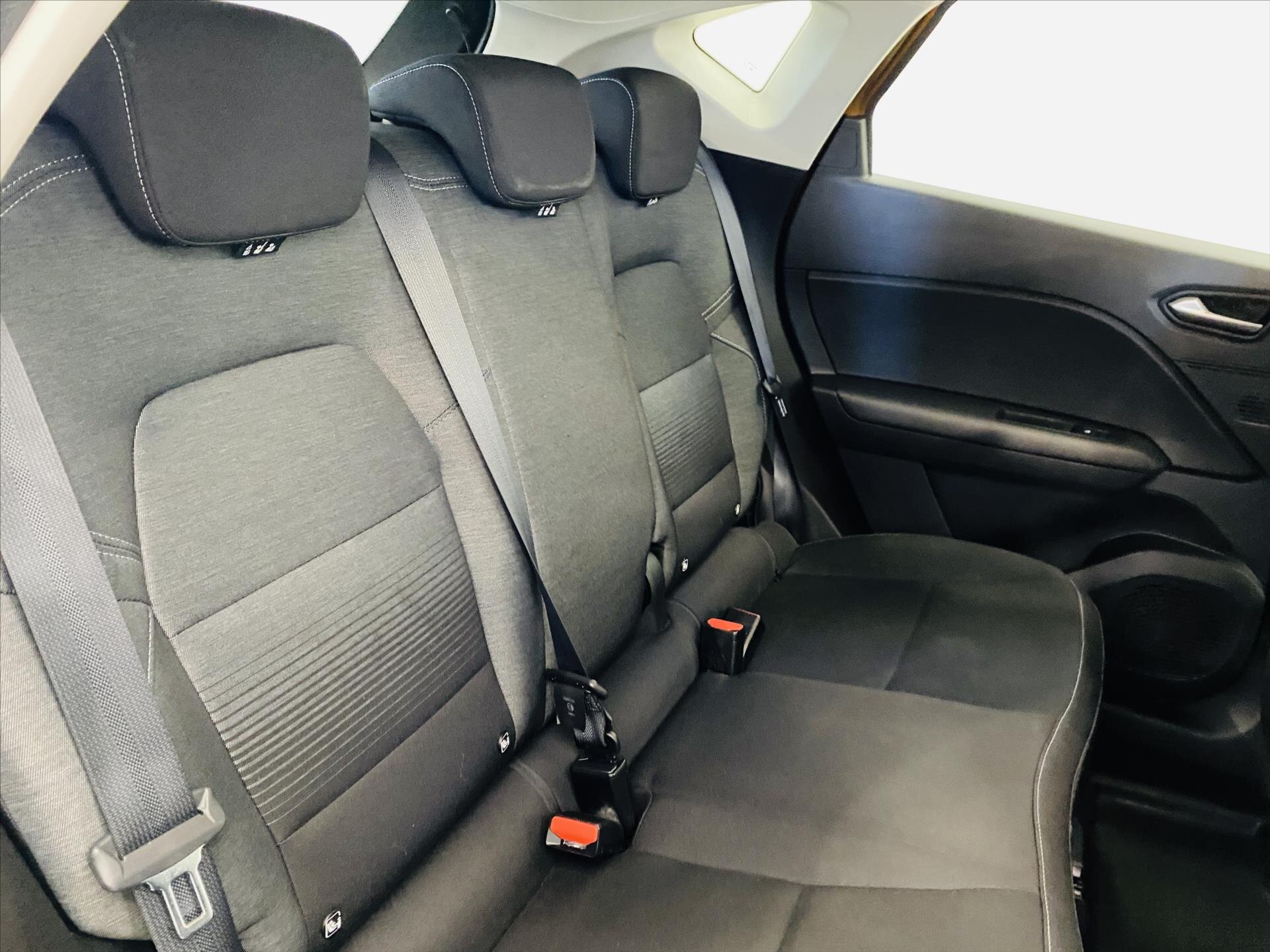 Renault Captur Hatchback 999,0 74 kw