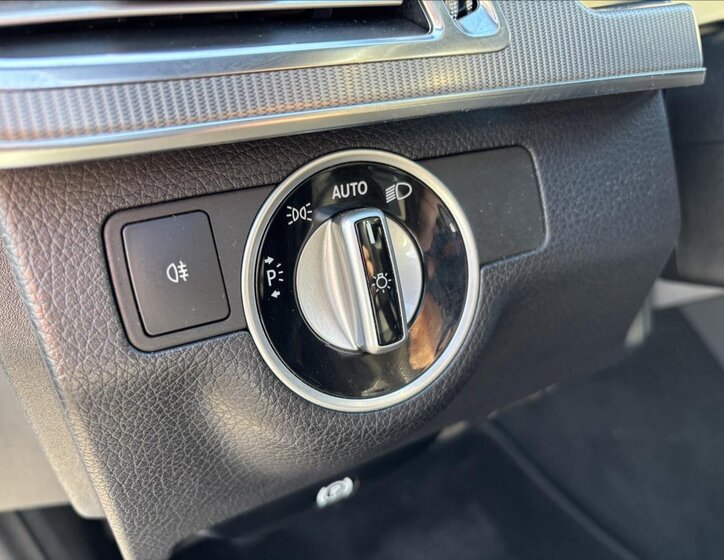 Mercedes-Benz Třídy E Kombi 2,1 l 125 kw