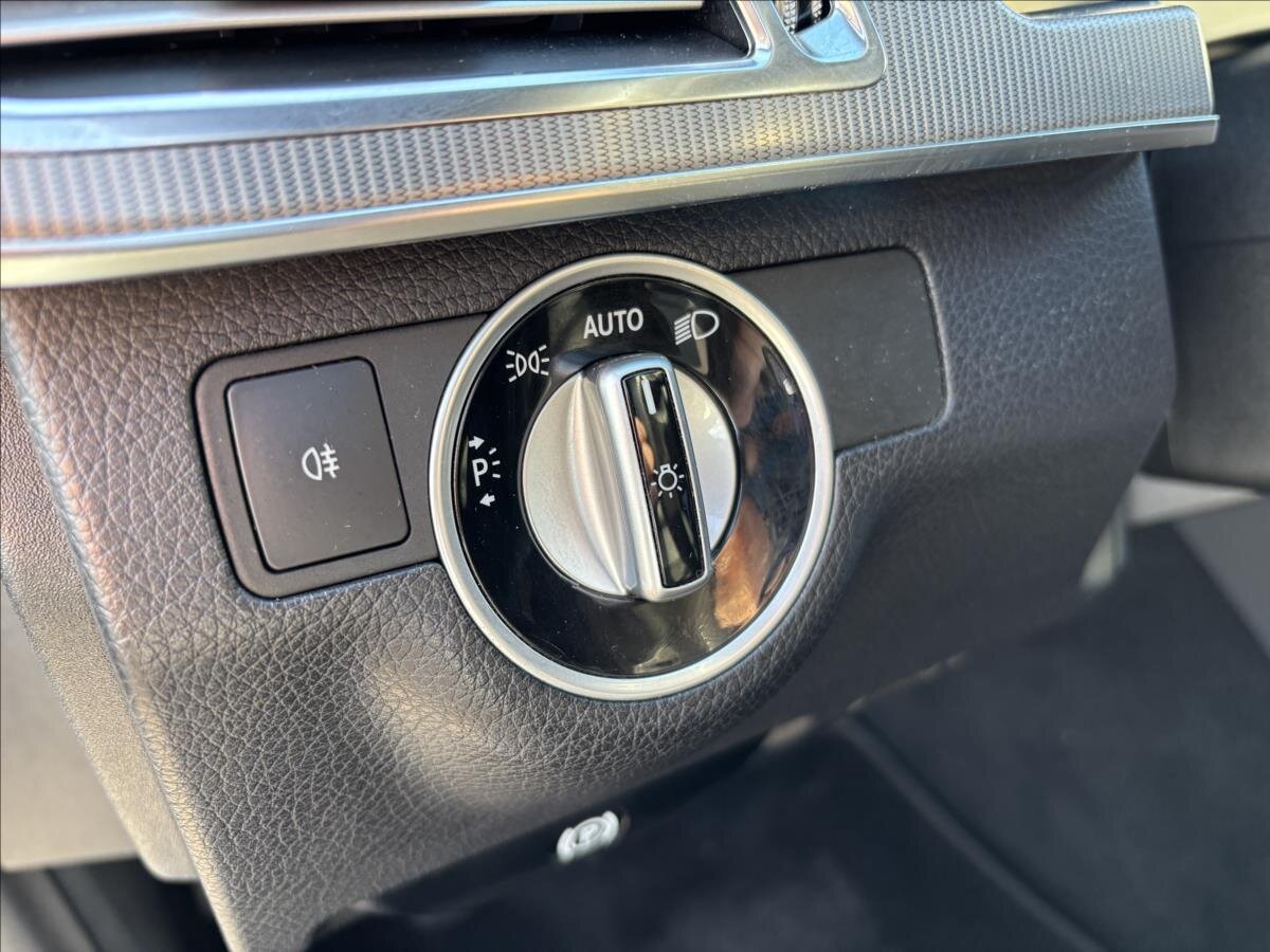 Mercedes-Benz Třídy E Kombi 2,1 l 125 kw