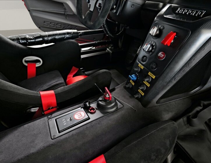 Ferrari 599 Kupé 6,0 l 551 kw