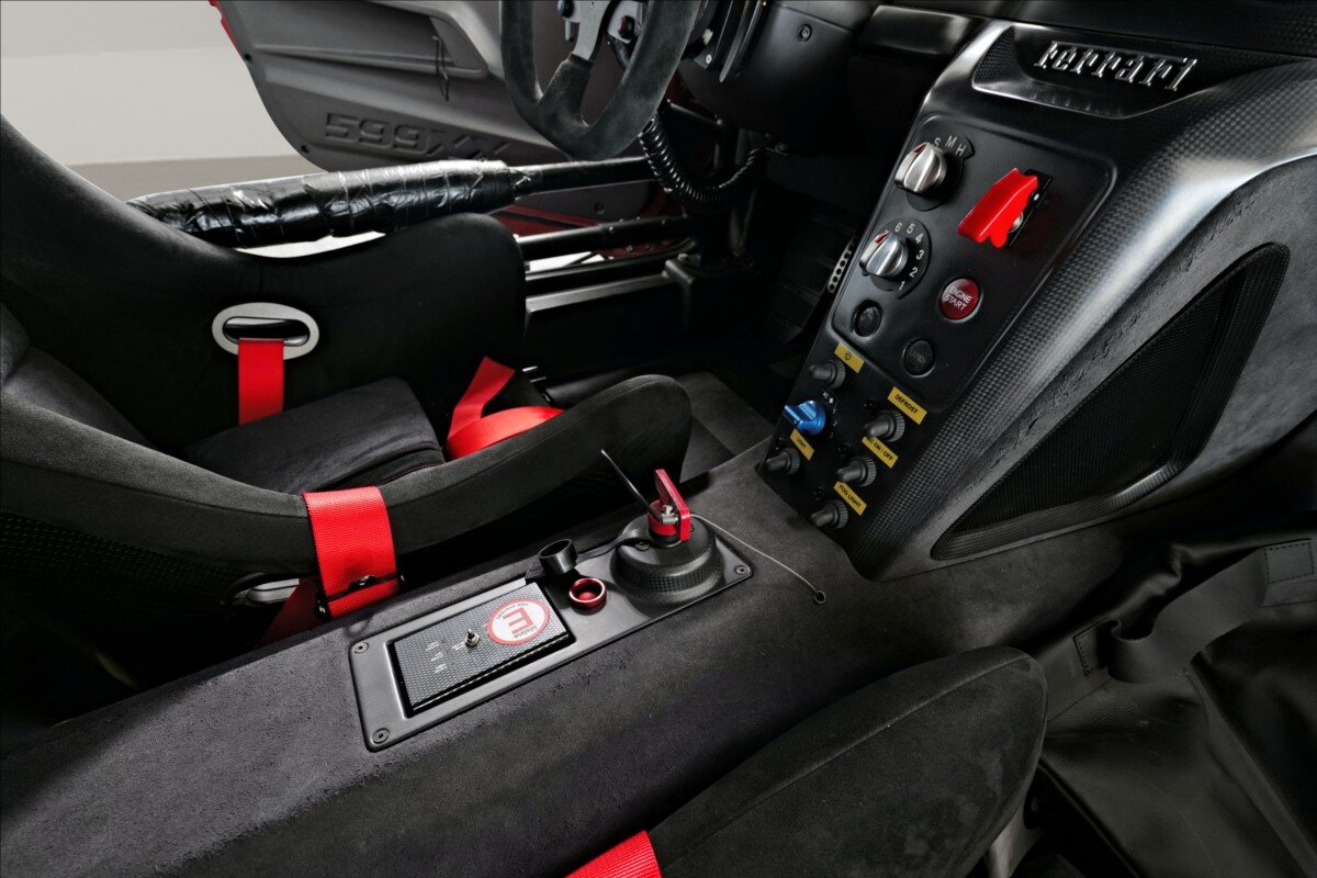 Ferrari 599 Kupé 6,0 l 551 kw