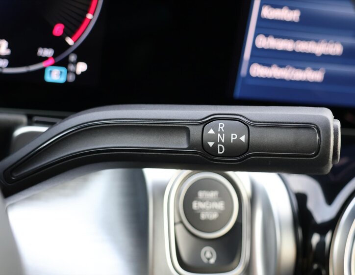 Mercedes-Benz GLB SUV 2,0 l 324 kw