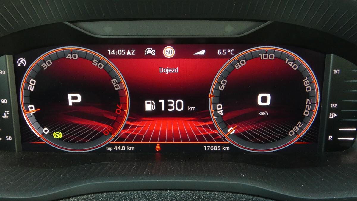 Škoda Karoq SUV / Terénní 1,5 l 110 kw