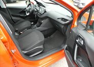 Peugeot 208 Hatchback 1,2 l 61 kw