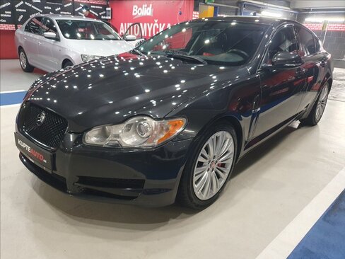 Jaguar XF Sedan / Limuzína 3,0 l 202 kw