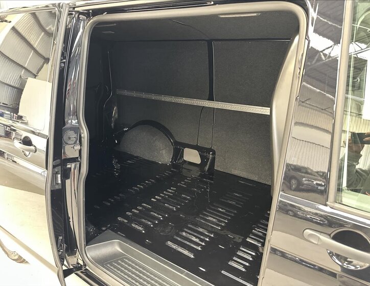 Volkswagen Transporter 22