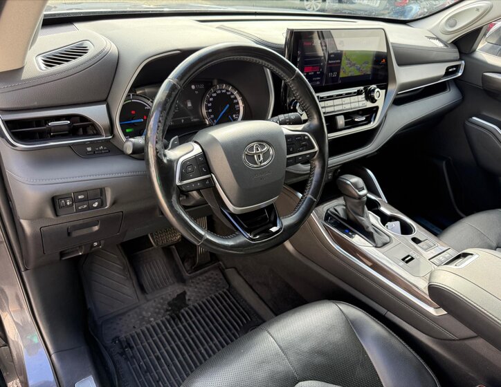 Toyota Highlander 7