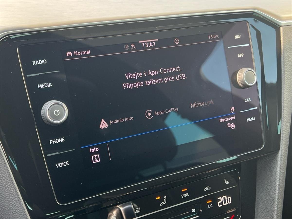 Volkswagen Passat Kombi 2,0 l 147 kw