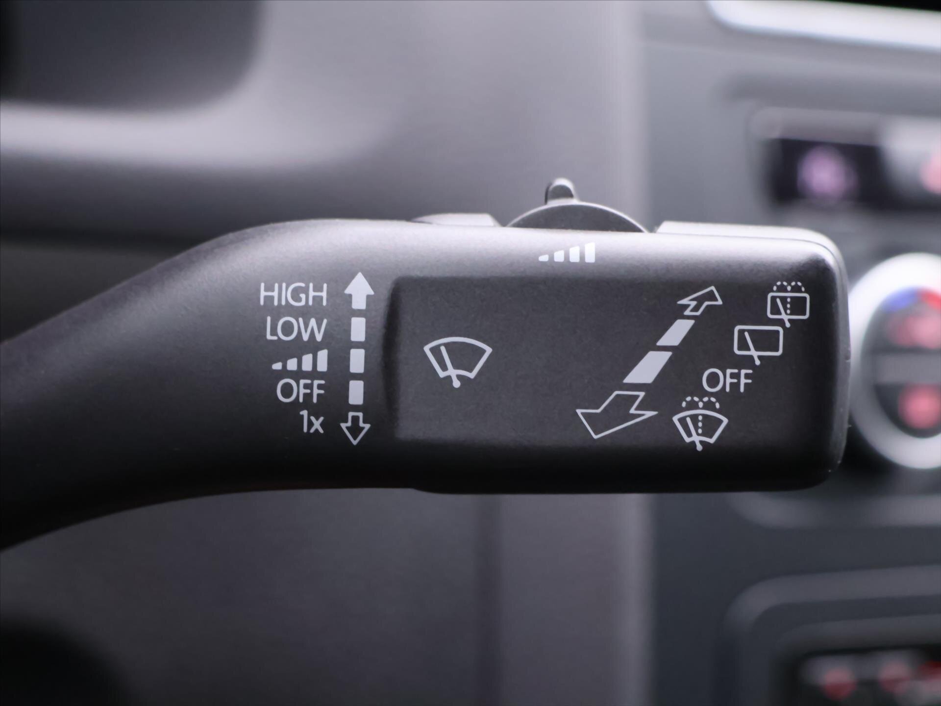 Volkswagen Touran MPV 1,2 l 77 kw