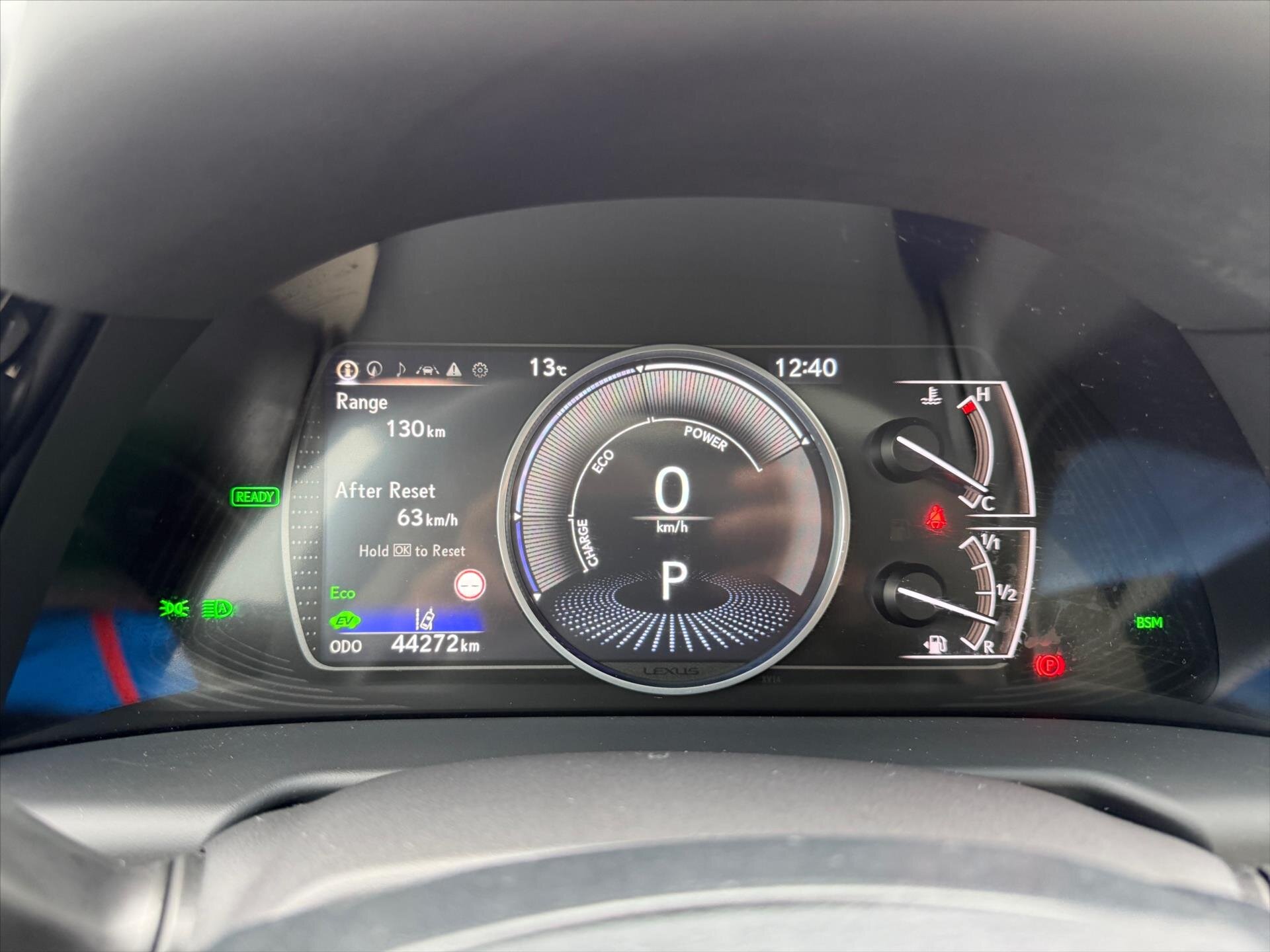 Lexus ES 300h Sedan / Limuzína 2,5 l 131 kw