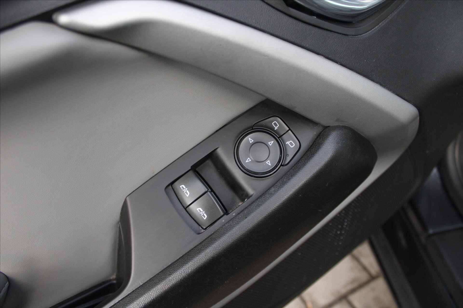 Chevrolet Camaro Kupé 6,2 l 339 kw