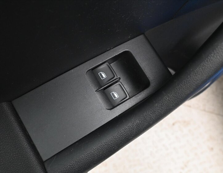 Škoda Rapid Sedan / Limuzína 1,2 l 63 kw