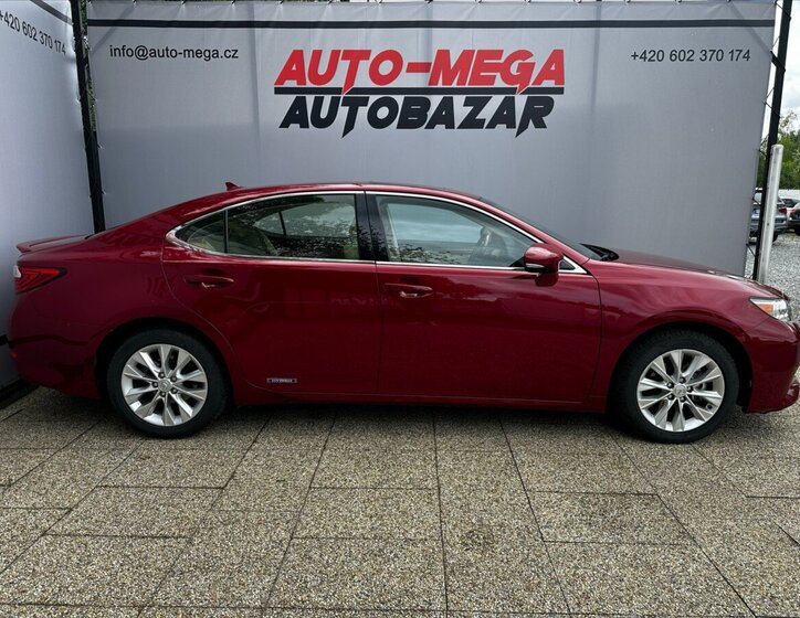 Lexus ES 300h Sedan / Limuzína 3,0 l 116 kw