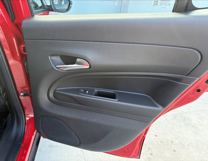 Jeep Avenger Sedan / Limuzína 1,2 l 74 kw