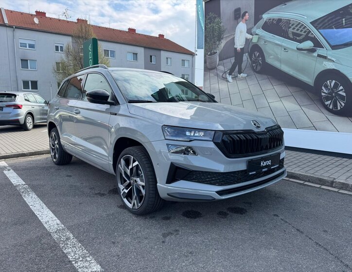 Škoda Karoq SUV / Terénní 1,5 l 110 kw