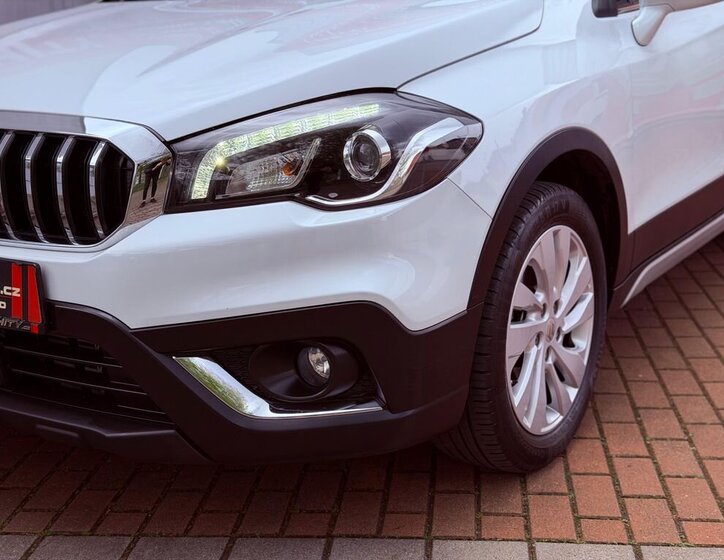 Suzuki SX4 S-Cross SUV / Terénní 1,4 l 103 kw