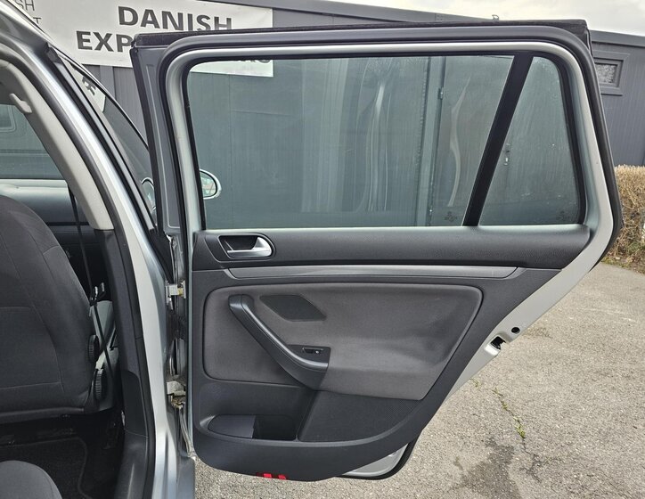 Volkswagen Golf Kombi 2,0 l 77 kw