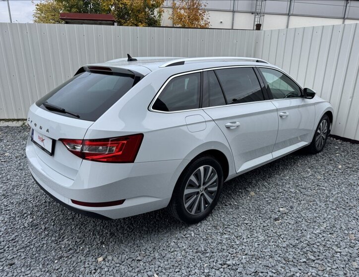 Škoda Superb 14