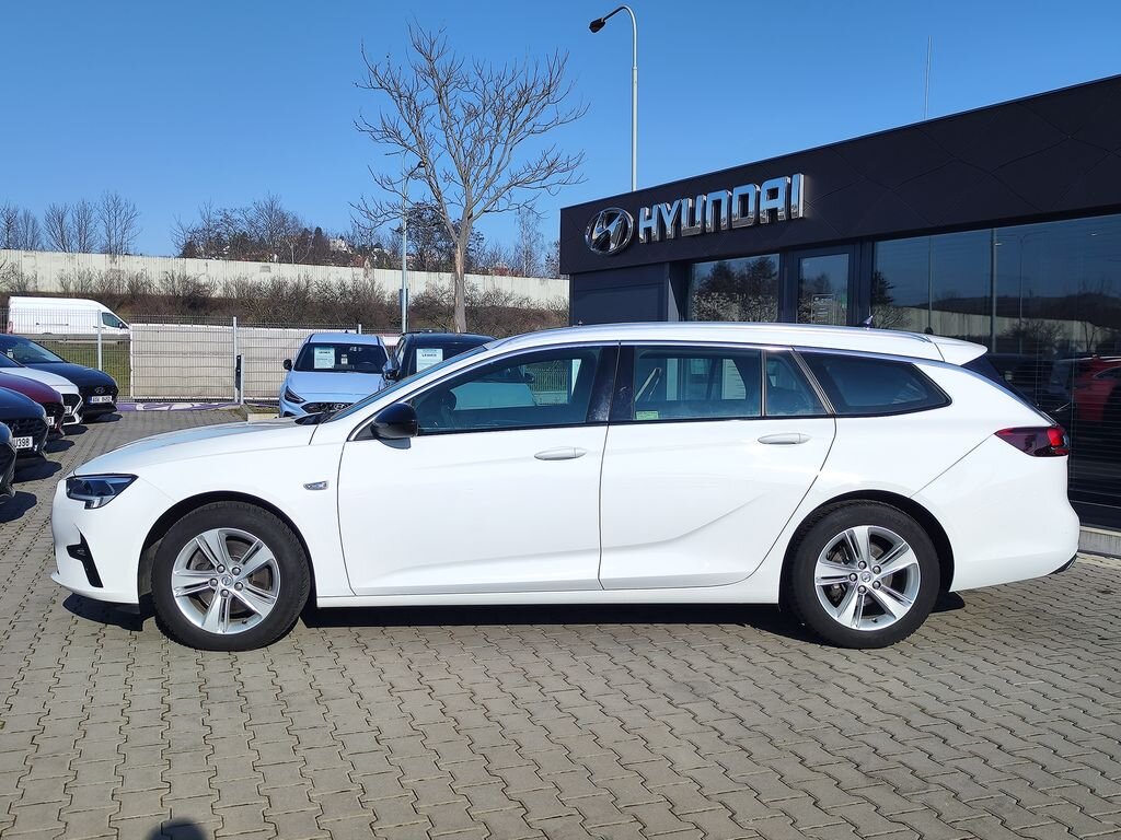Opel Insignia Kombi 2,0 l 128 kw