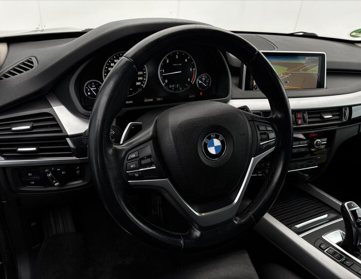BMW X5 SUV 3,0 l 190 kw