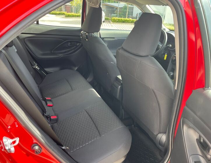 Toyota Yaris Cross 16