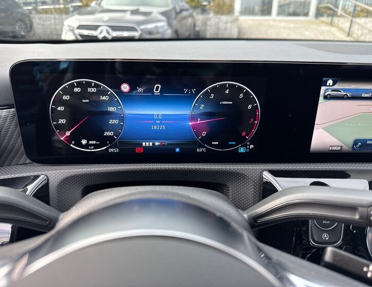 Mercedes-Benz Třídy A Hatchback 1,3 l 120 kw