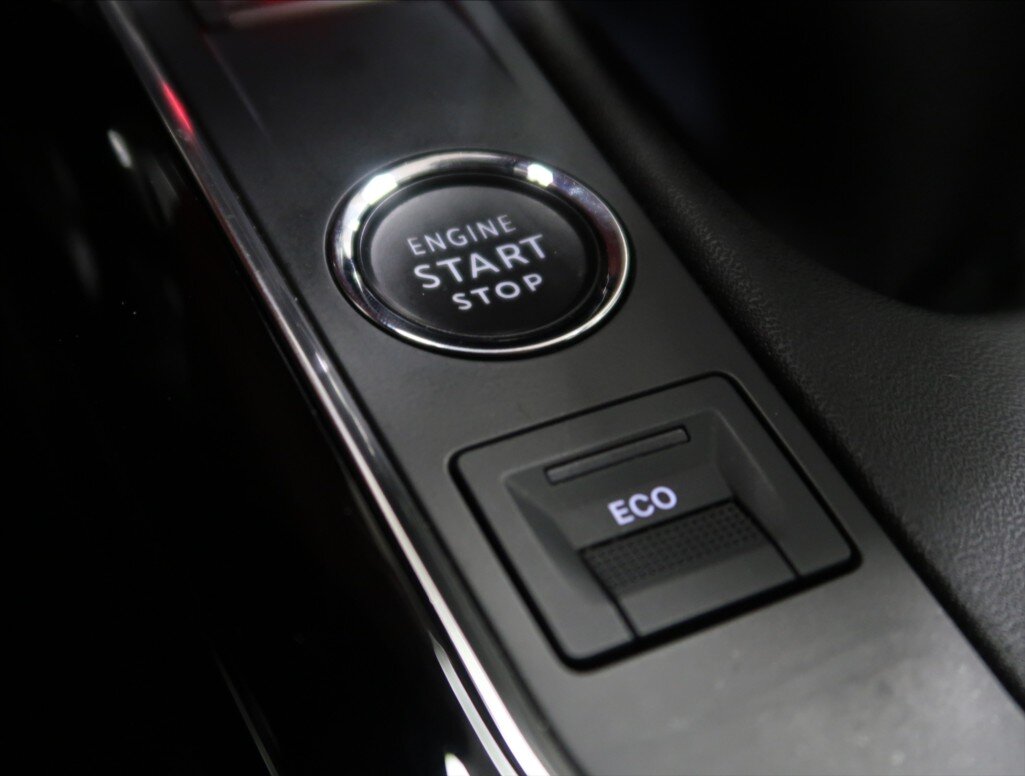 Peugeot 5008 MPV 1,5 l 96 kw