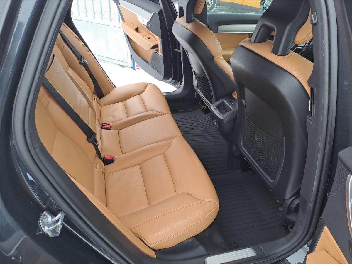 Volvo V90 Kombi 2,0 l 187 kw