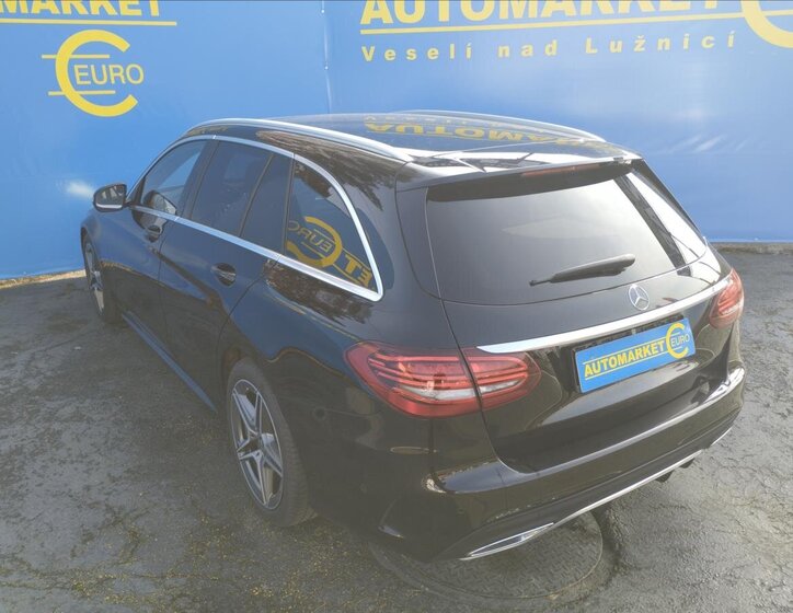 Mercedes-Benz Třídy C Kombi 2,0 l 143 kw