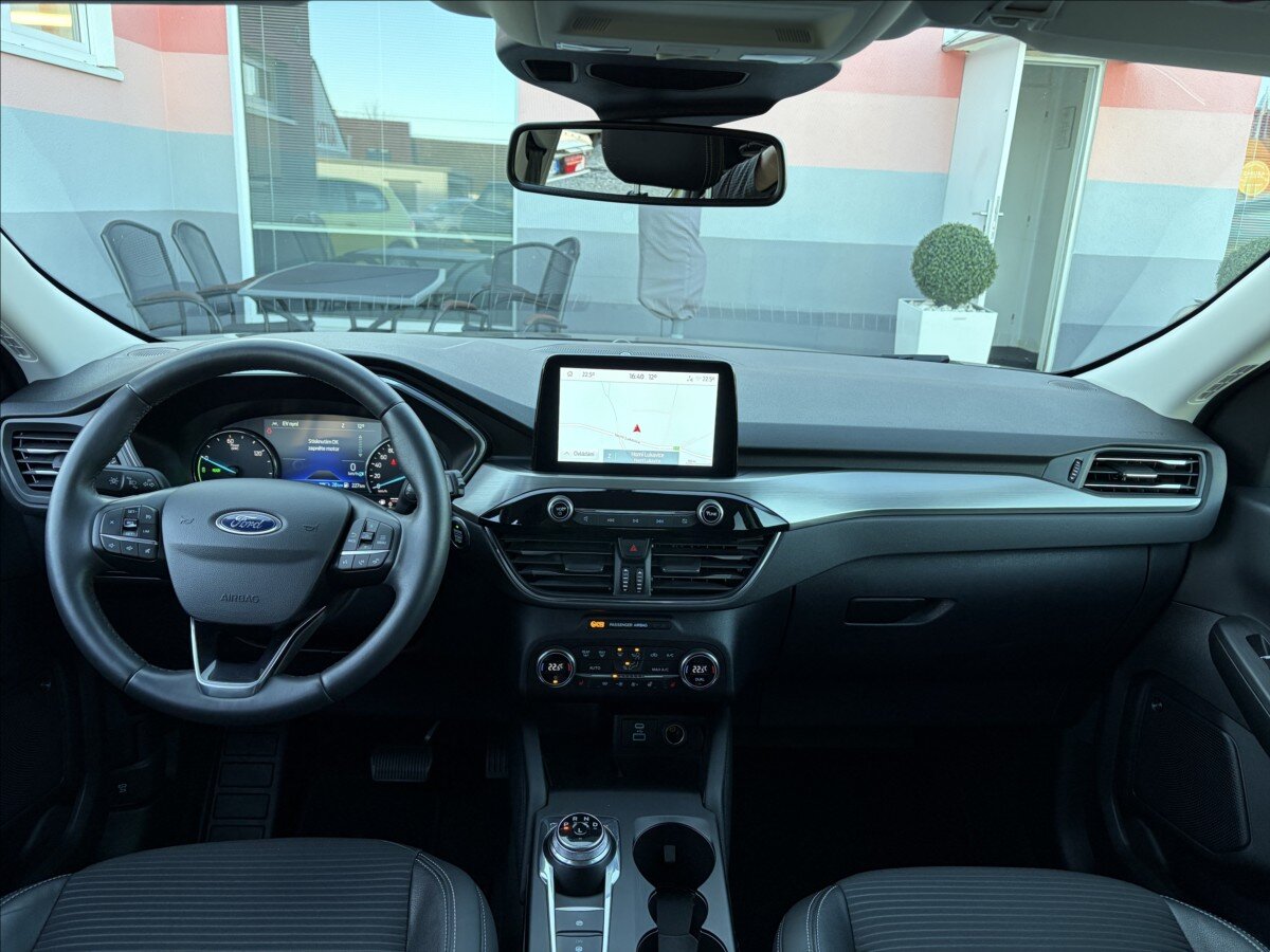 Ford Kuga SUV / Terénní 2,5 l 165 kw