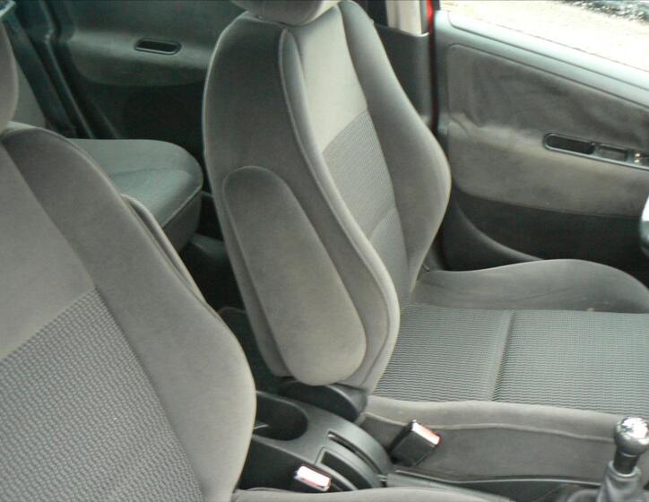 Peugeot 207 Hatchback 1,4 l 54 kw