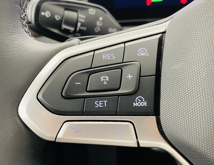 Volkswagen Tiguan SUV / Terénní 1,5 l 110 kw