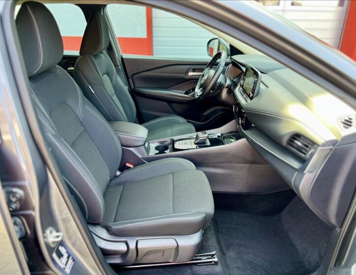 Nissan Qashqai SUV / Terénní 1,3 l 116 kw