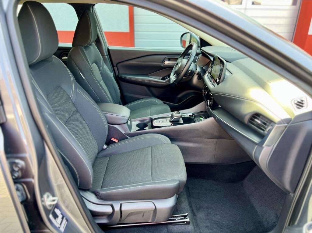 Nissan Qashqai SUV / Terénní 1,3 l 116 kw