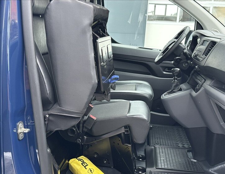 Opel Vivaro 23