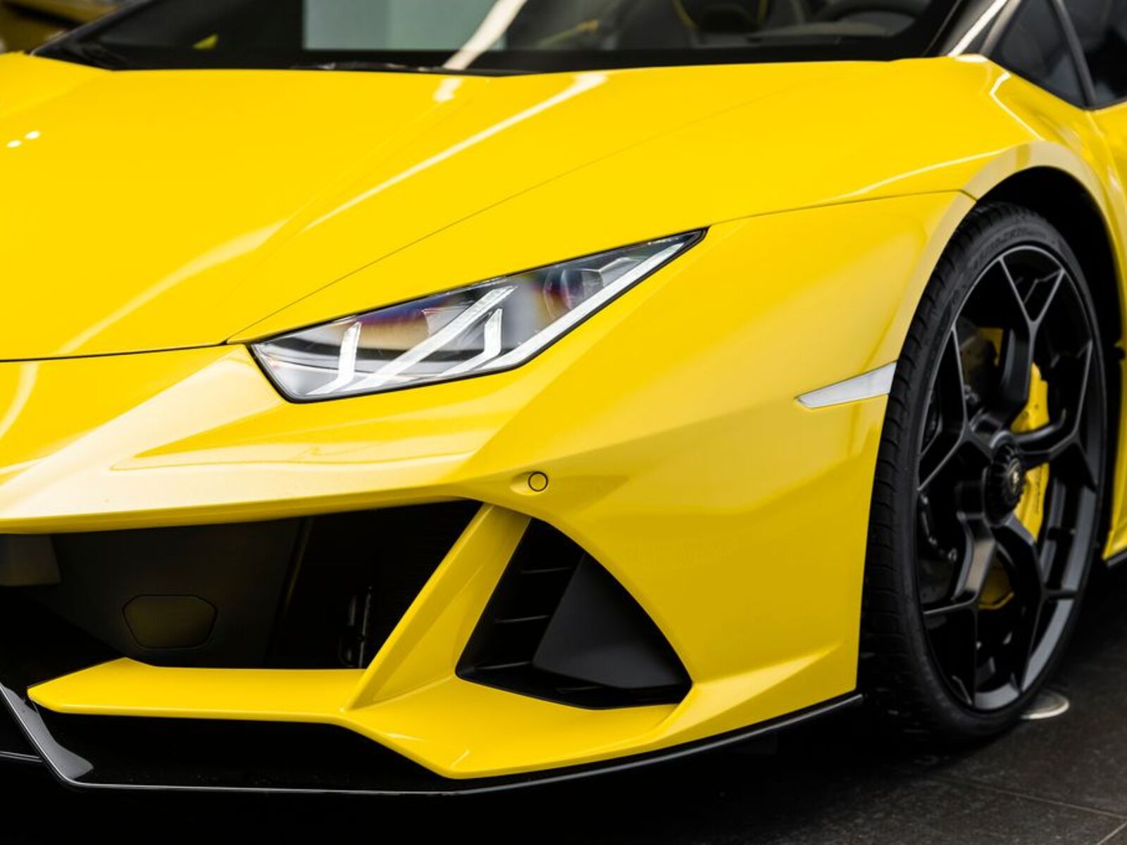 Lamborghini Huracán 14