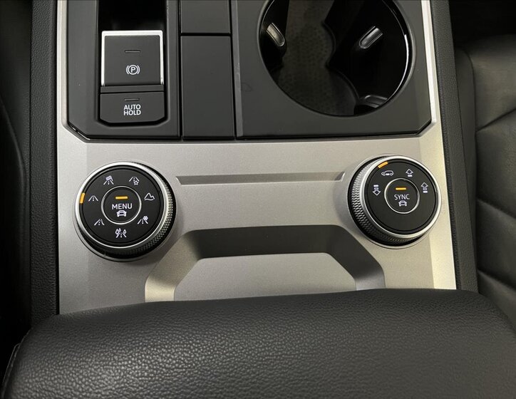 Volkswagen Touareg 16