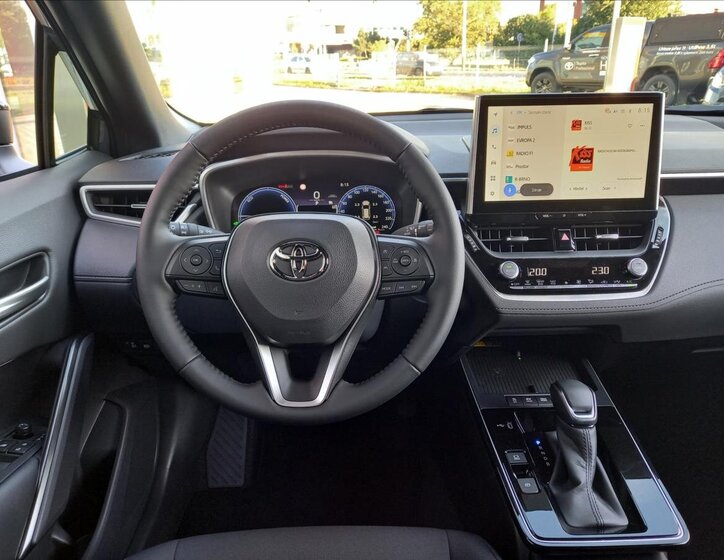 Toyota Corolla Cross SUV 1,8 l 70 kw