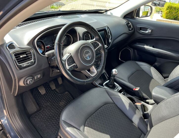 Jeep Compass 14