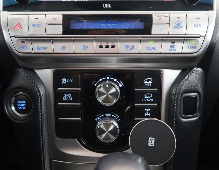 Toyota Land Cruiser 22