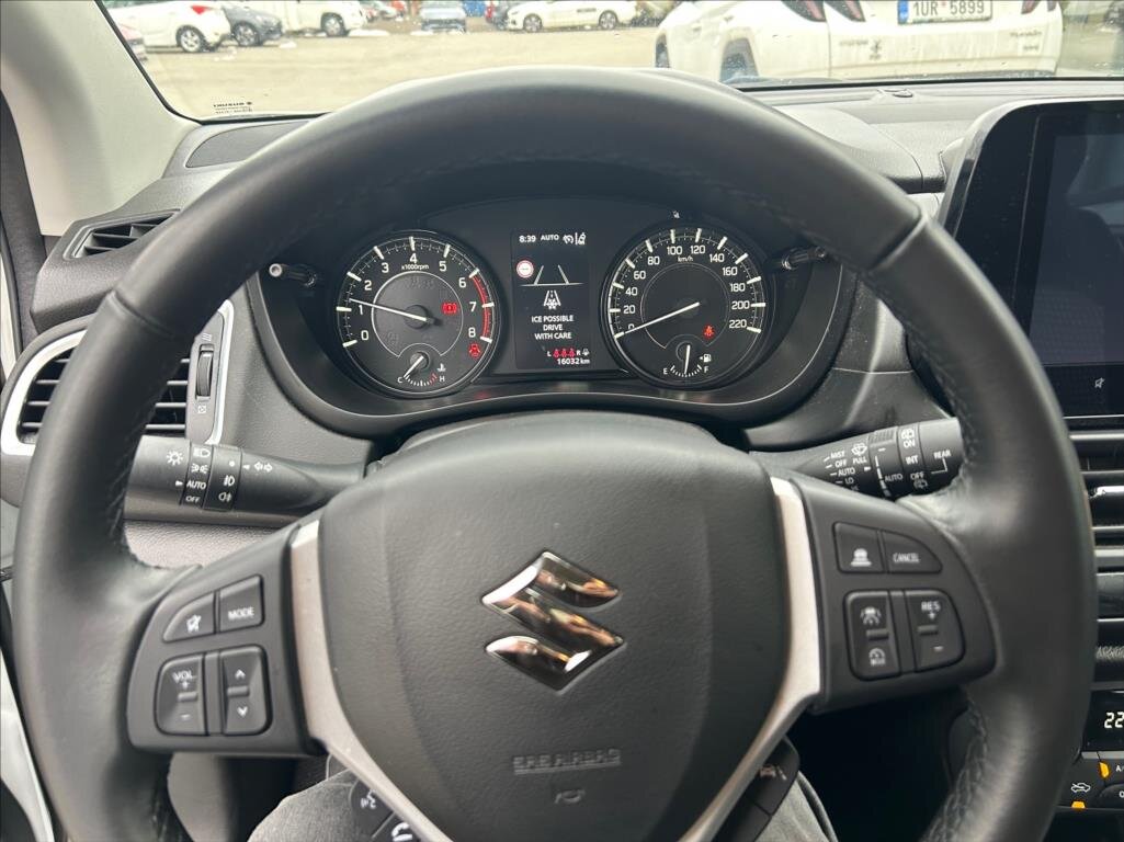 Suzuki S-Cross SUV 1,4 l 95 kw