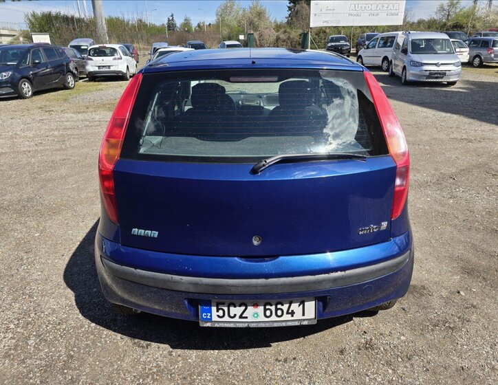 Fiat Punto Hatchback 1,2 l 44 kw