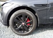 Jaguar F-Pace 29