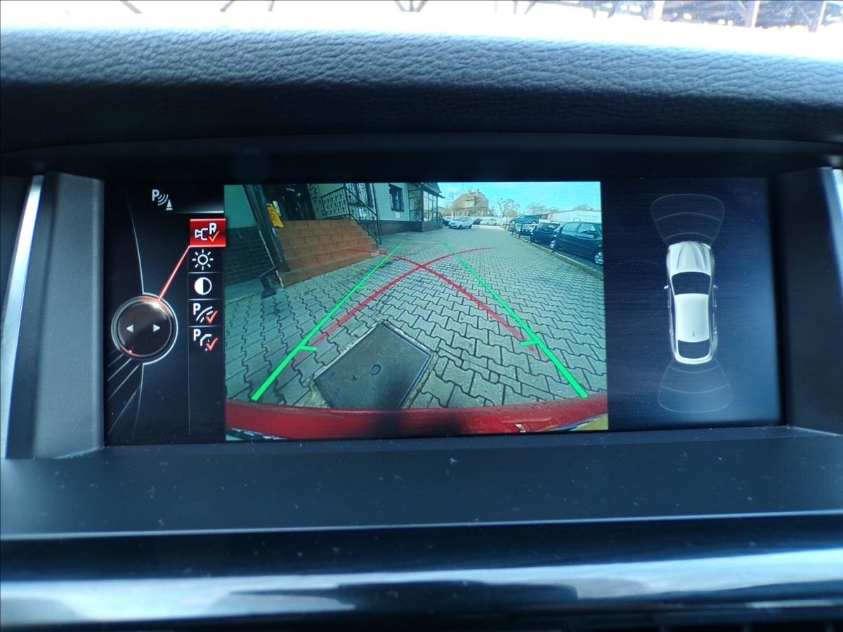 BMW X4 Sedan / Limuzína 3,0 l 190 kw