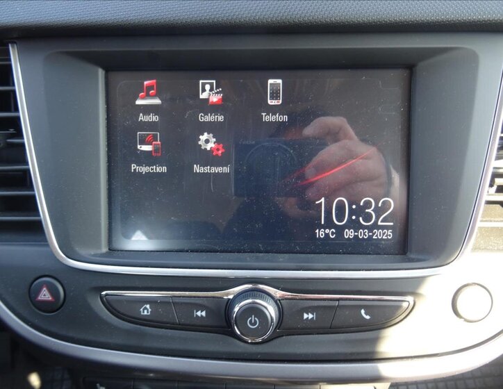 Opel Crossland X MPV 1,2 l 61 kw