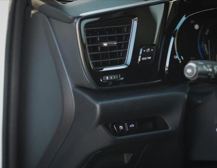 Lexus NX 450h plus 7